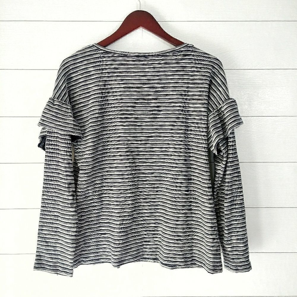 Vince Camuto Ruffle Top Medium Dawkins Blue - Picture 3 of 4